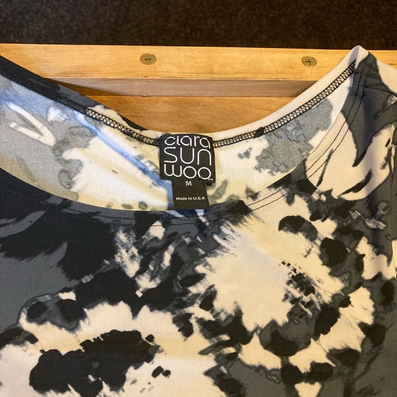 Clara Sun Woo shirt size M - Picture 2 of 4